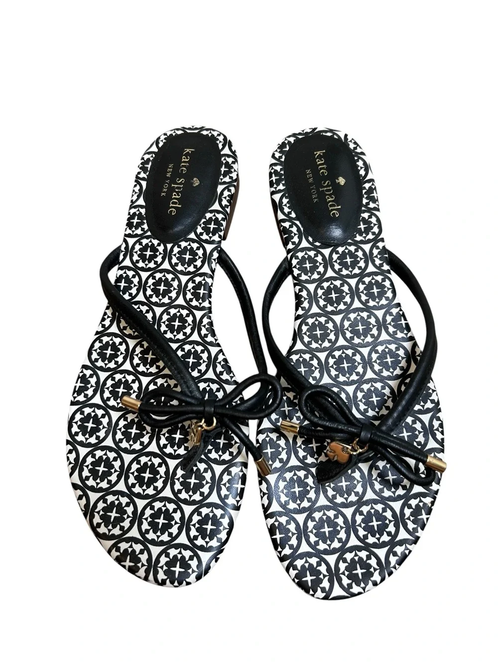 Kate Spade mistic black white geometric sandals size 8.5 bow preppy flip flops
